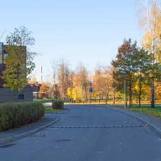 Панорама осенней улицы в КП Резиденция Рублево